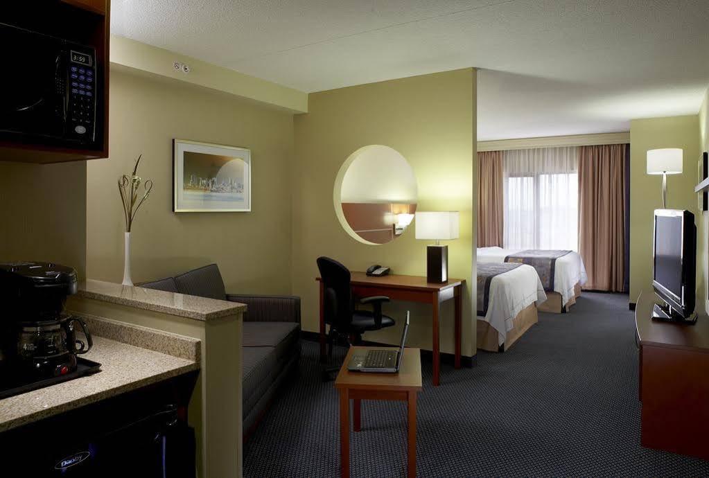 Fairfield Inn & Suites By Marriott Montreal Airport Dorval Exteriér fotografie